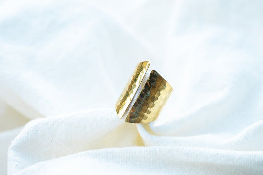 Breiter Messingring – anpassbar & kraftvoll schlicht